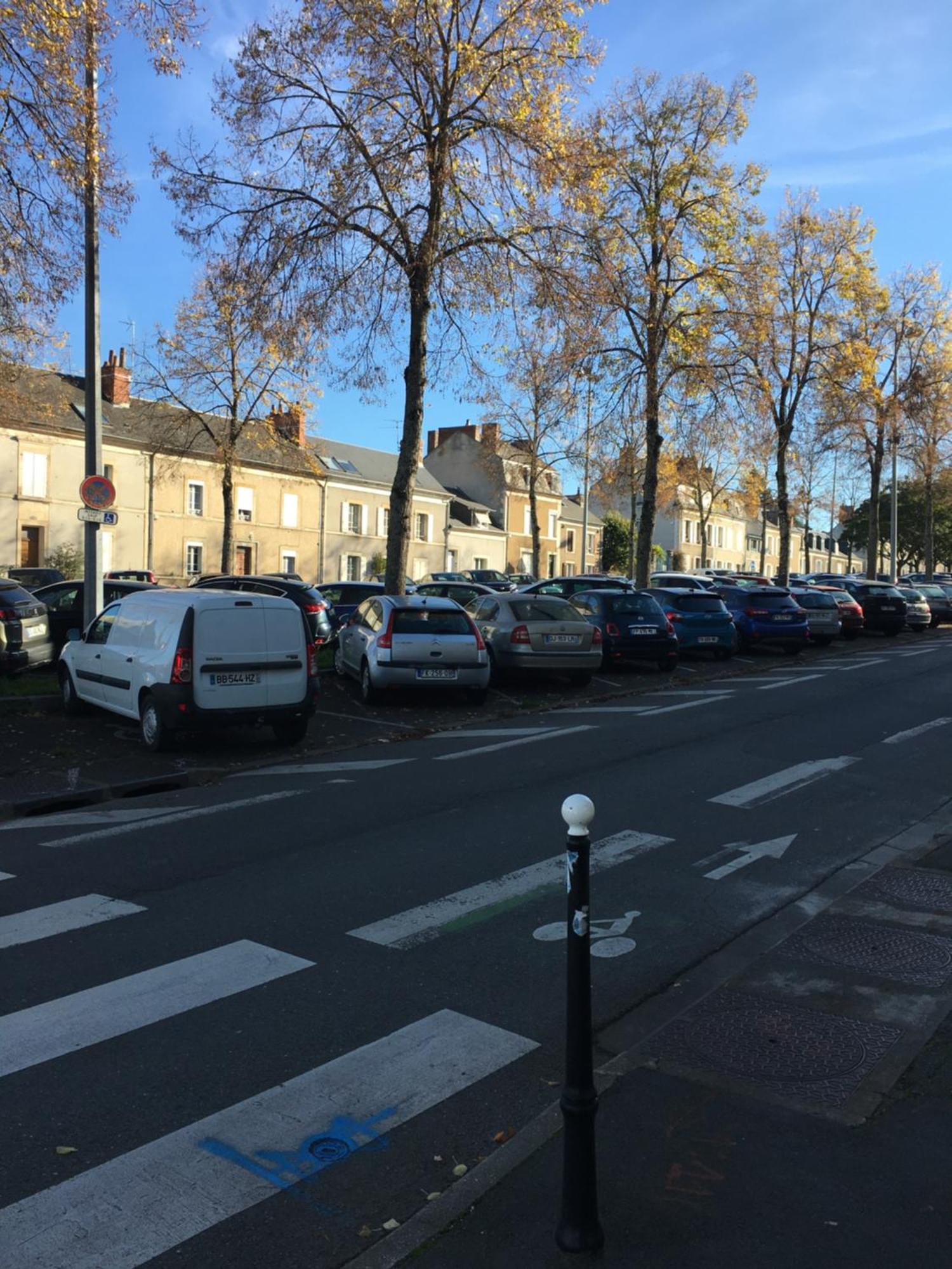 Appart Opale Rdc - Parking Gratuit- Netflix Bourges Exterior photo